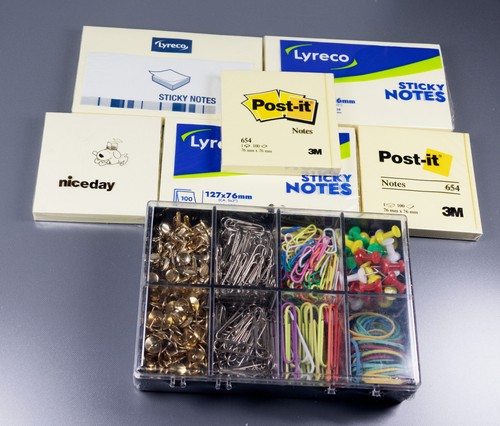 Büromaterial schreibtisch - büromaterial,