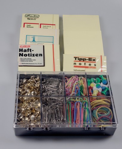 Büromaterial schreibtisch - büromaterial,
